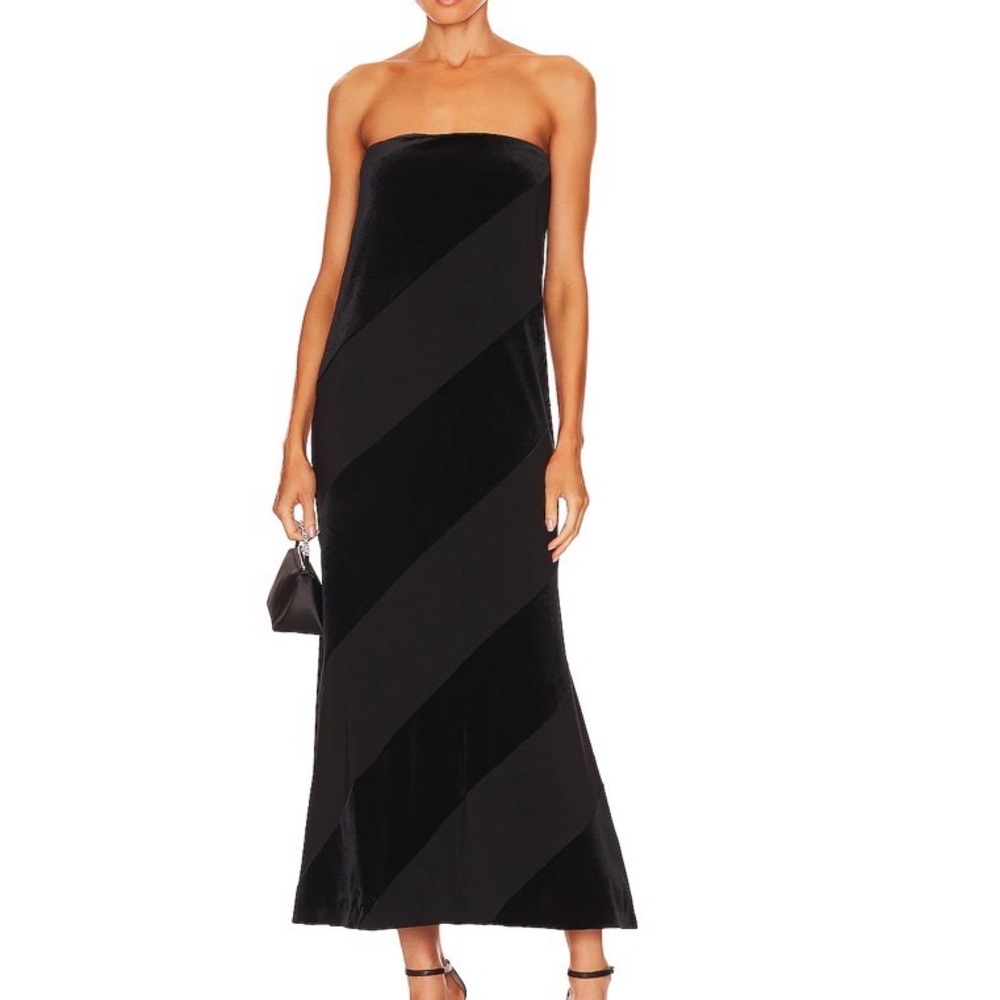 Norma Kamala Elegant Black Strapless Dress
